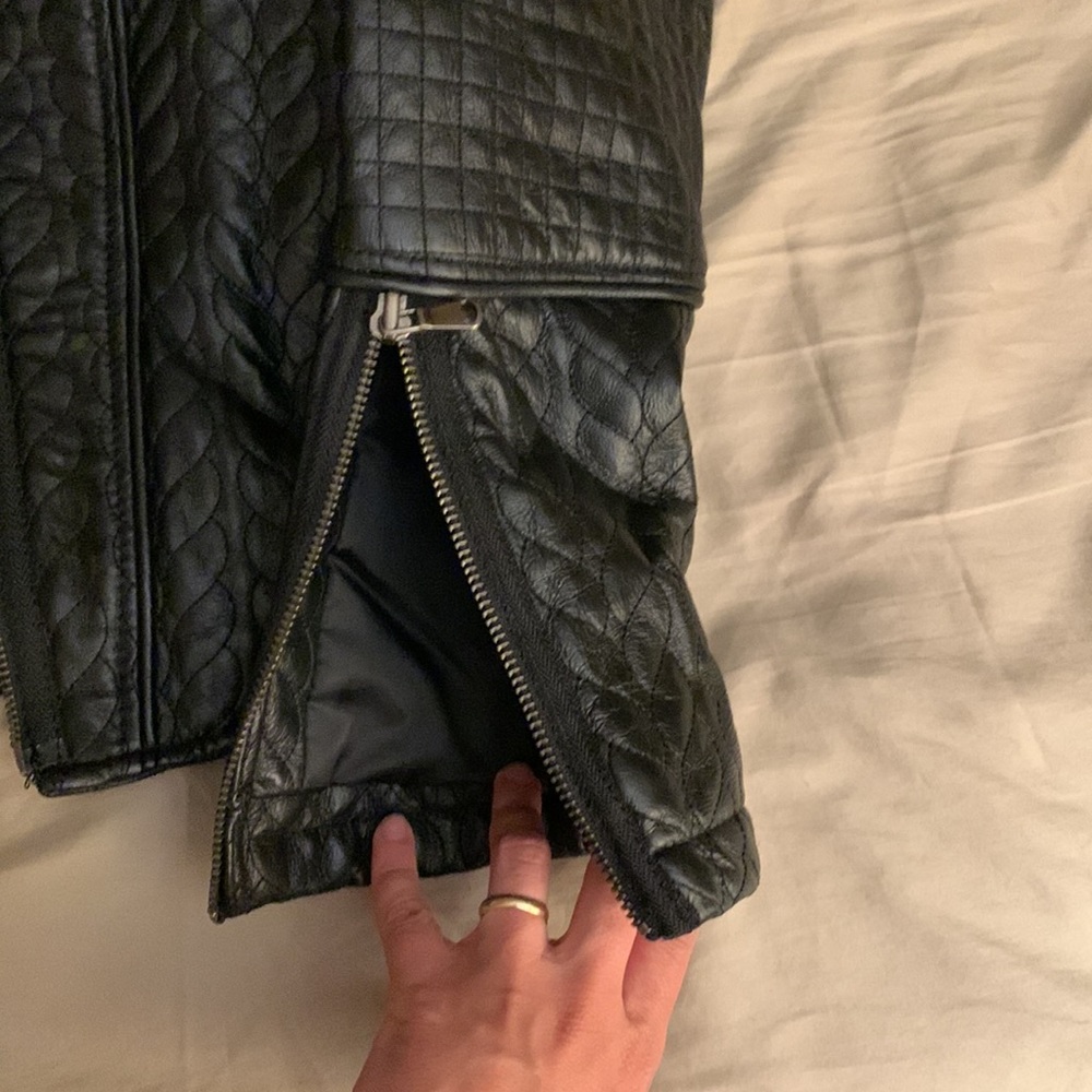 New Leather jacket - Picture 6 of 7